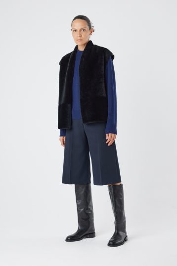 Black Boxy Shearling Gilet | Womens | Gushlow & Cole - model front