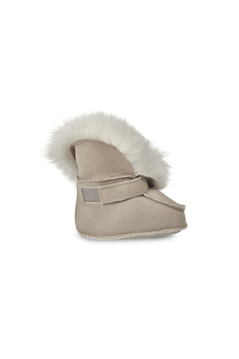 White Sheepskin Baby Boots | Kids | Gushlow & Cole - cut out side up