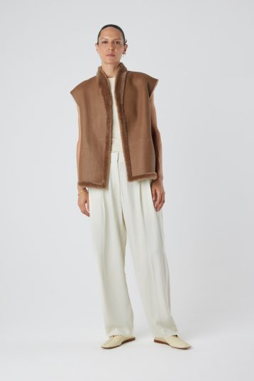 Camel Boxy Shearling Gilet | Womens | Gushlow & Cole - model leather out gilet